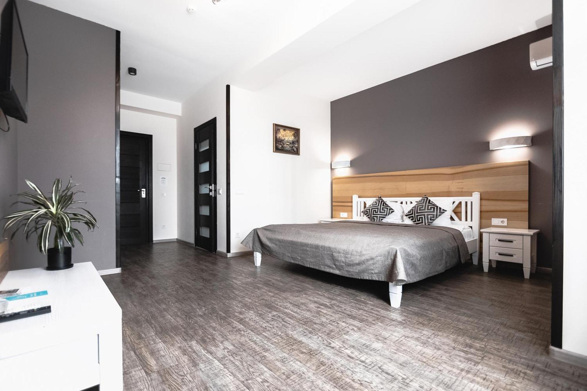 Geography Hotel Veresneve Exterior foto