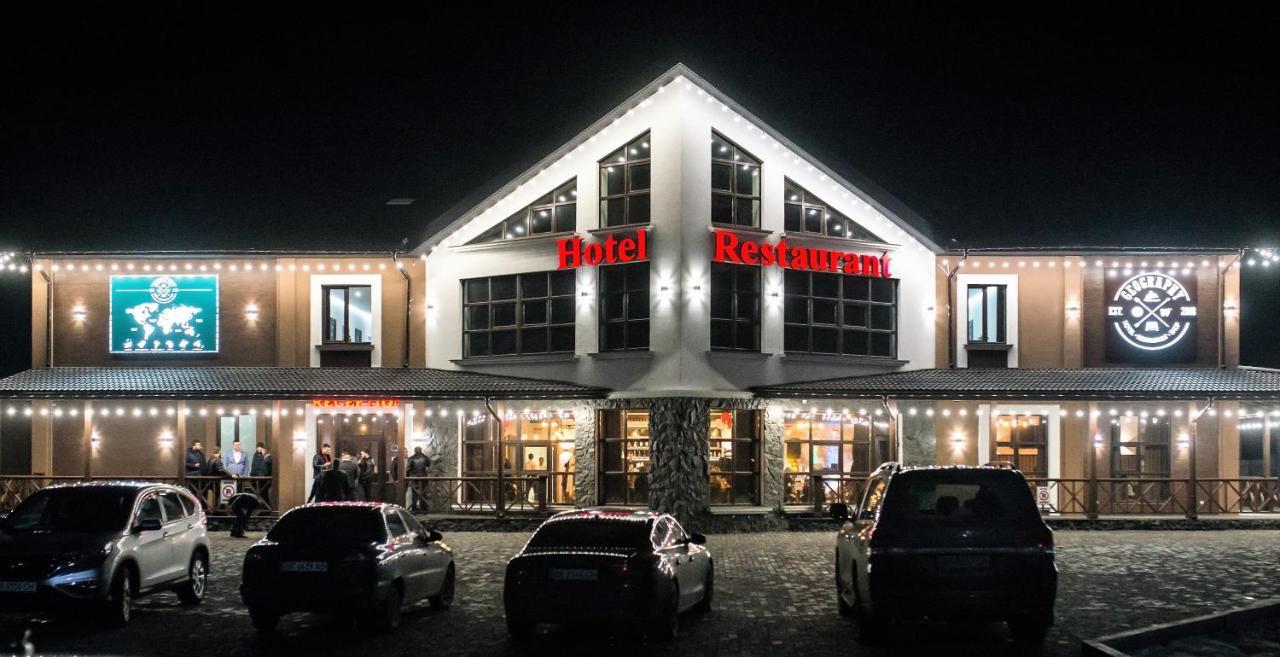 Geography Hotel Veresneve Exterior foto