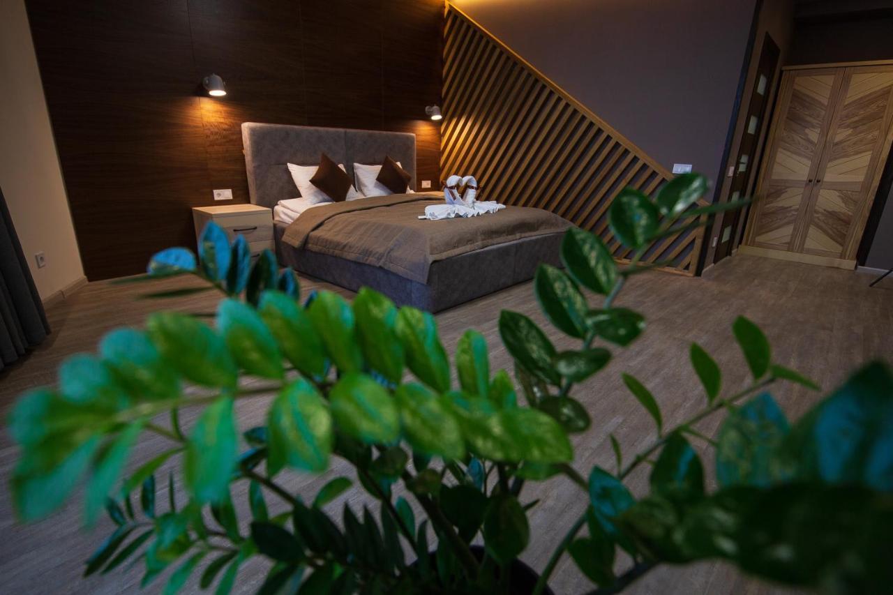 Geography Hotel Veresneve Exterior foto