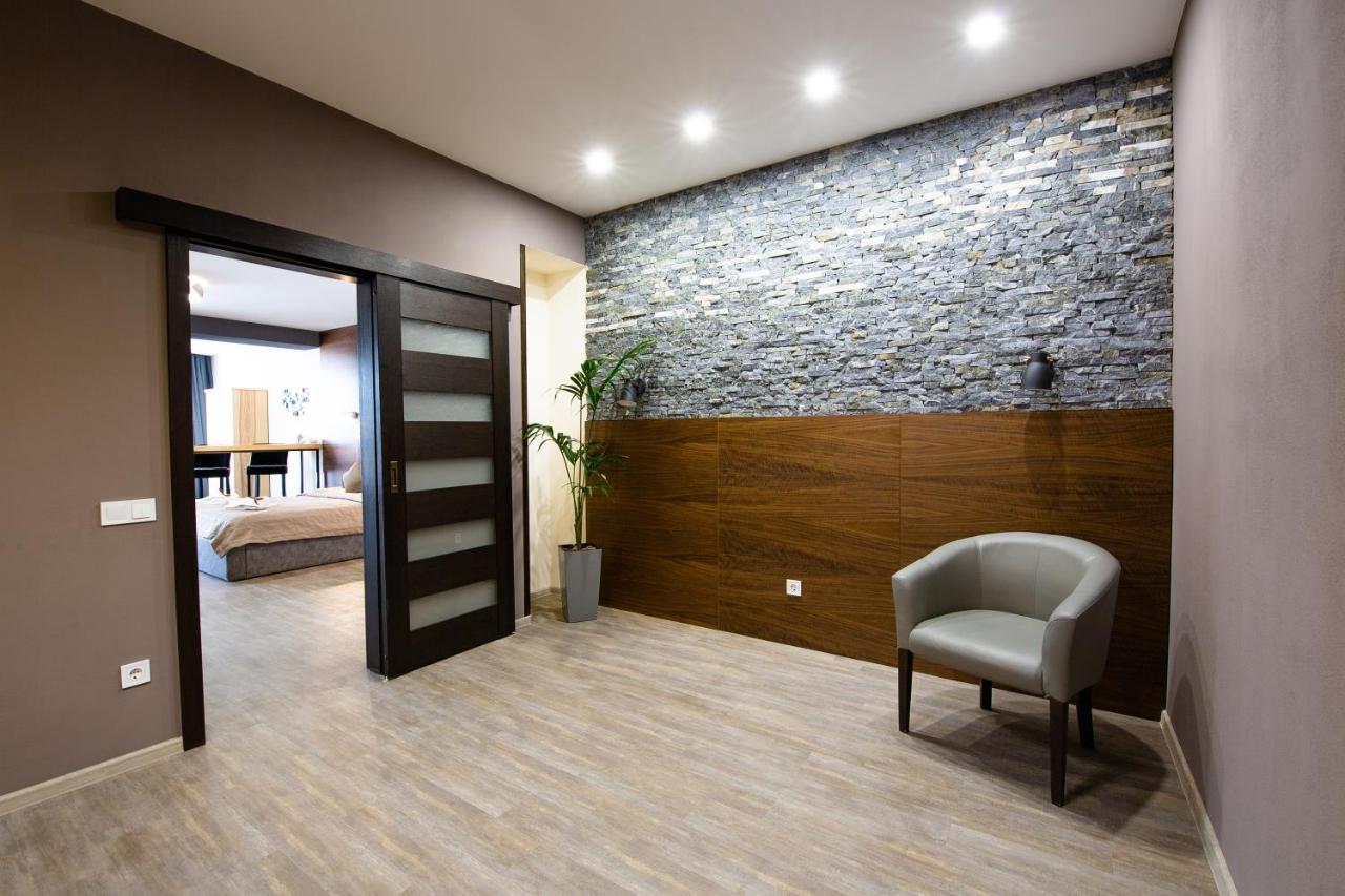Geography Hotel Veresneve Exterior foto